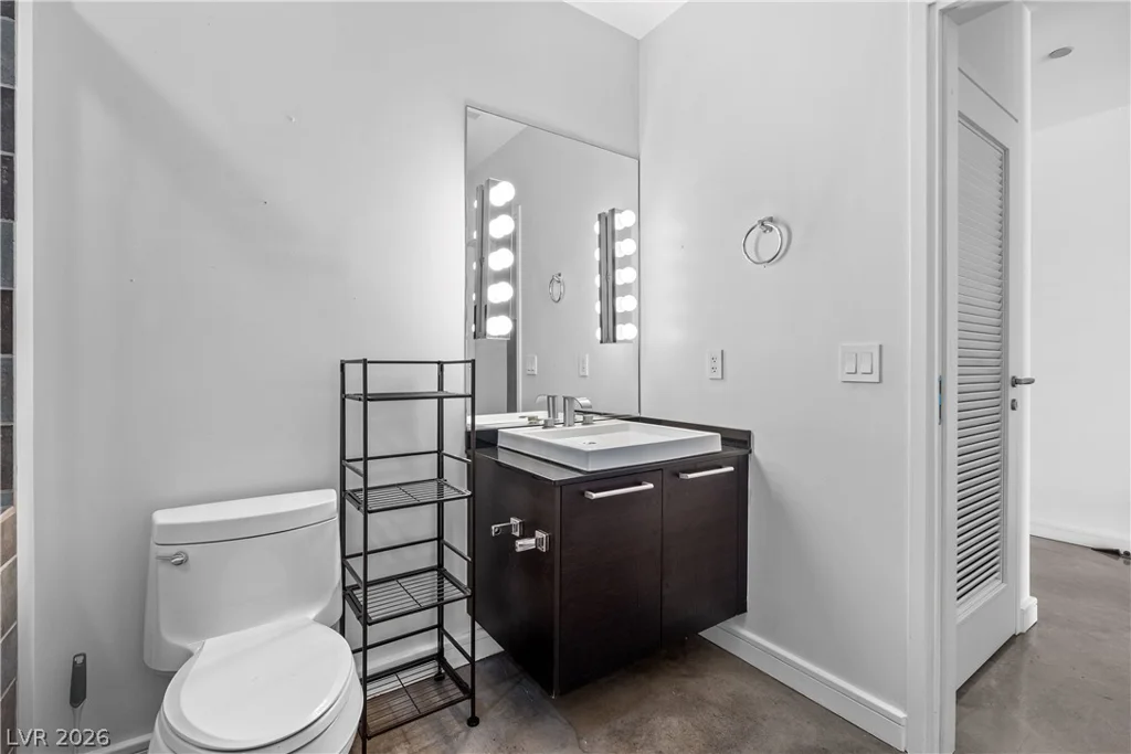 200 Hoover, Las Vegas, NV 89101