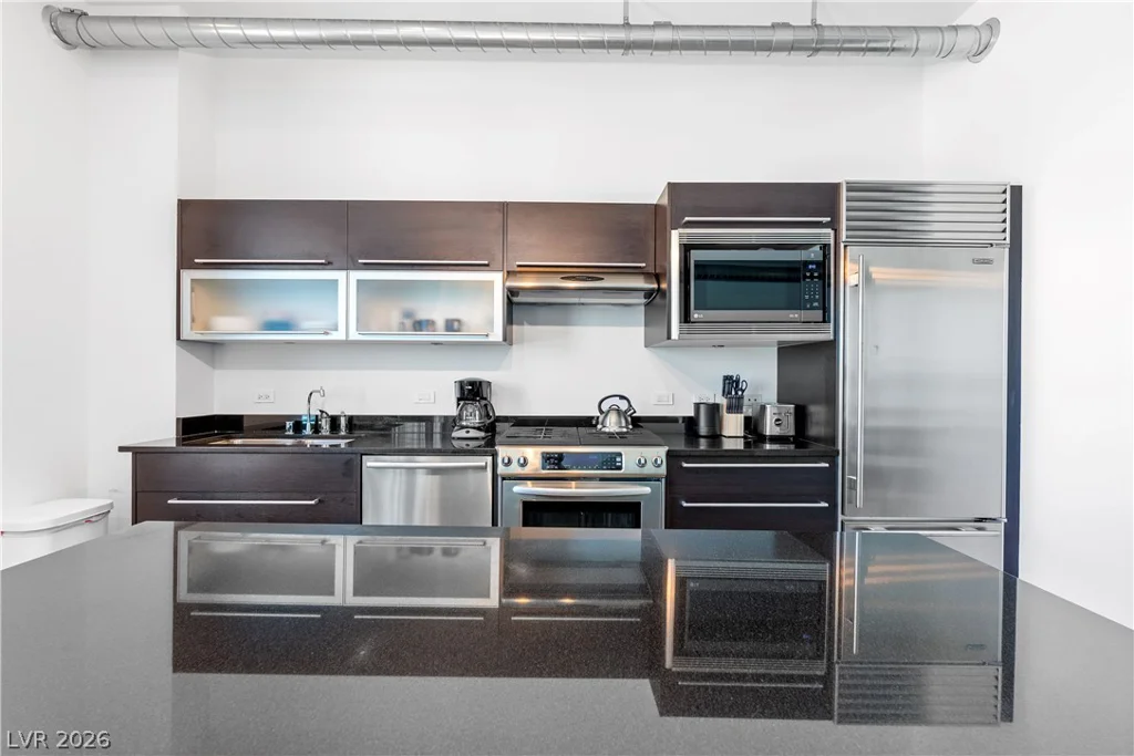 200 Hoover, Las Vegas, NV 89101