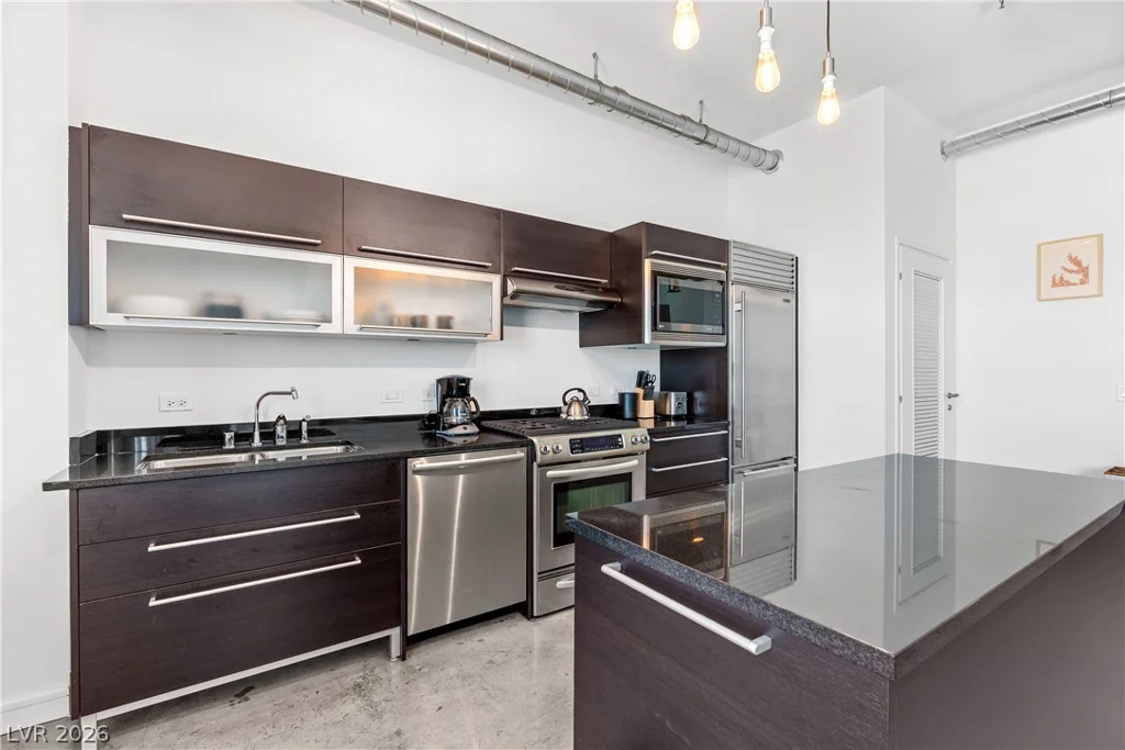 200 Hoover, Las Vegas, NV 89101