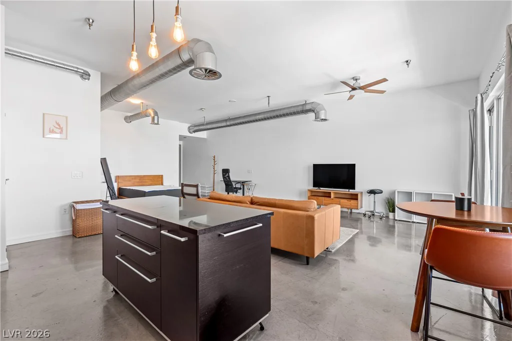 200 Hoover, Las Vegas, NV 89101
