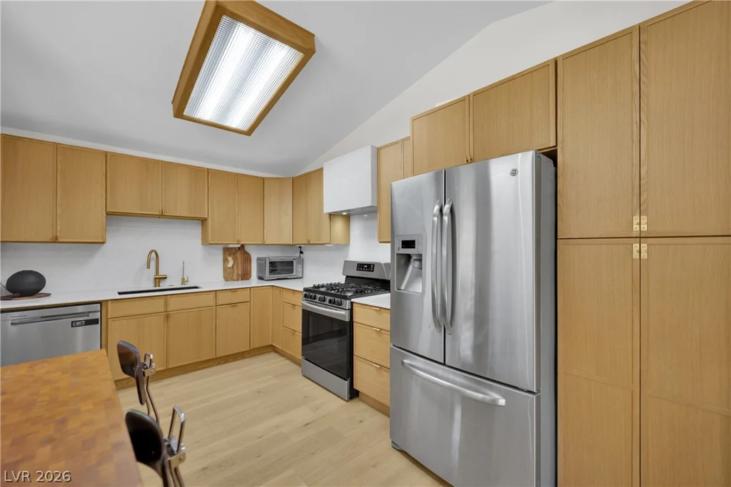 6071 Wild Berry, Las Vegas, NV 89142
