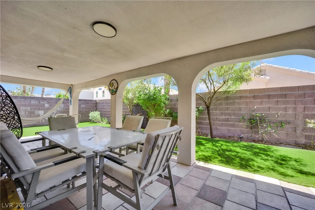 6071 Wild Berry, Las Vegas, NV 89142