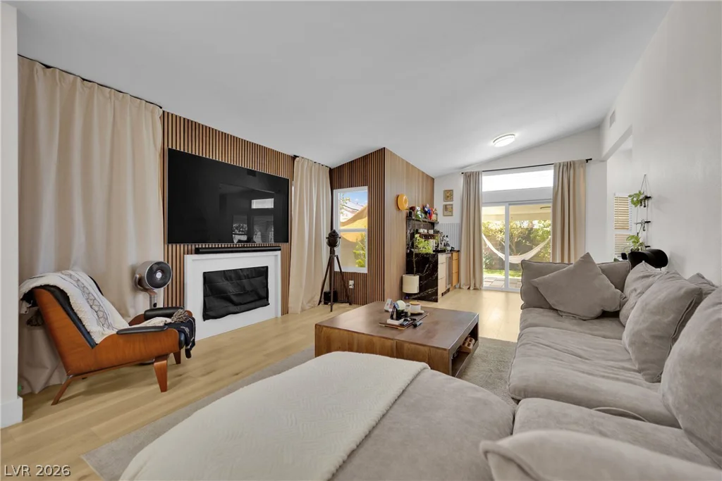 6071 Wild Berry, Las Vegas, NV 89142