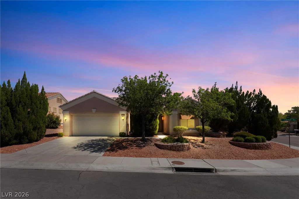 10300 Sawmill, Las Vegas, NV 89134