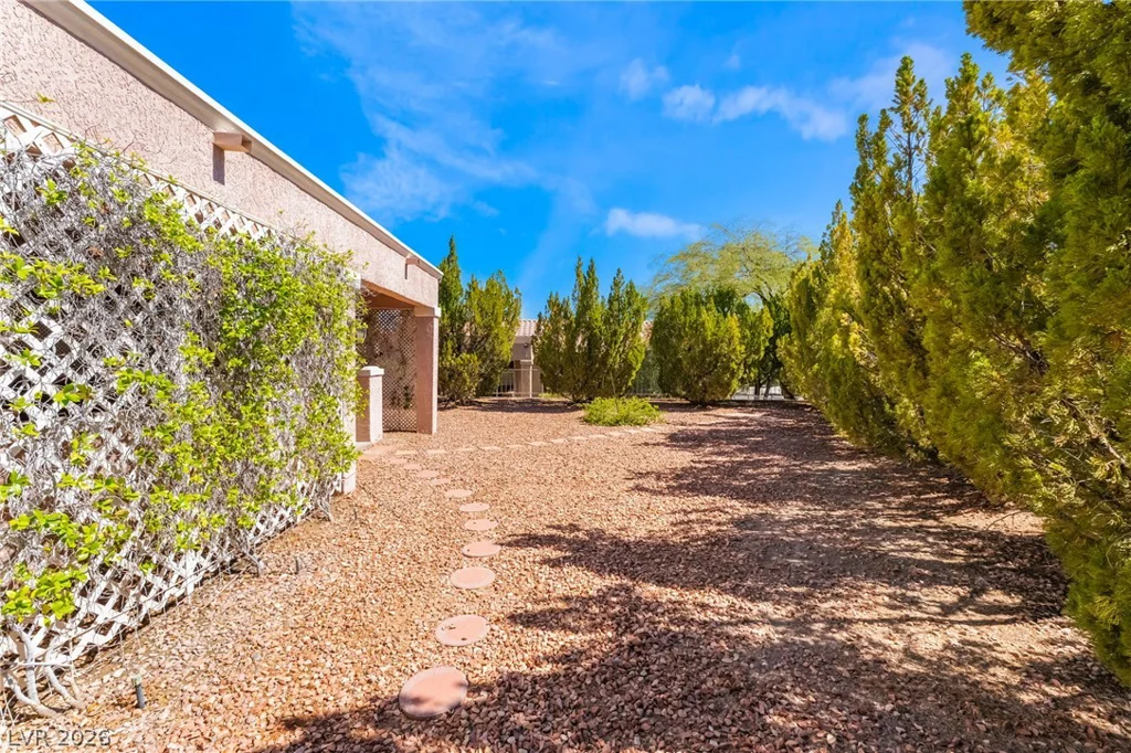 10300 Sawmill, Las Vegas, NV 89134