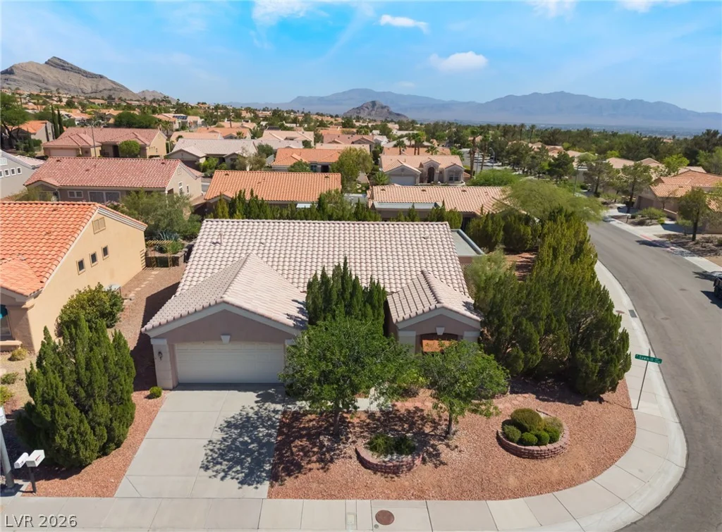 10300 Sawmill, Las Vegas, NV 89134