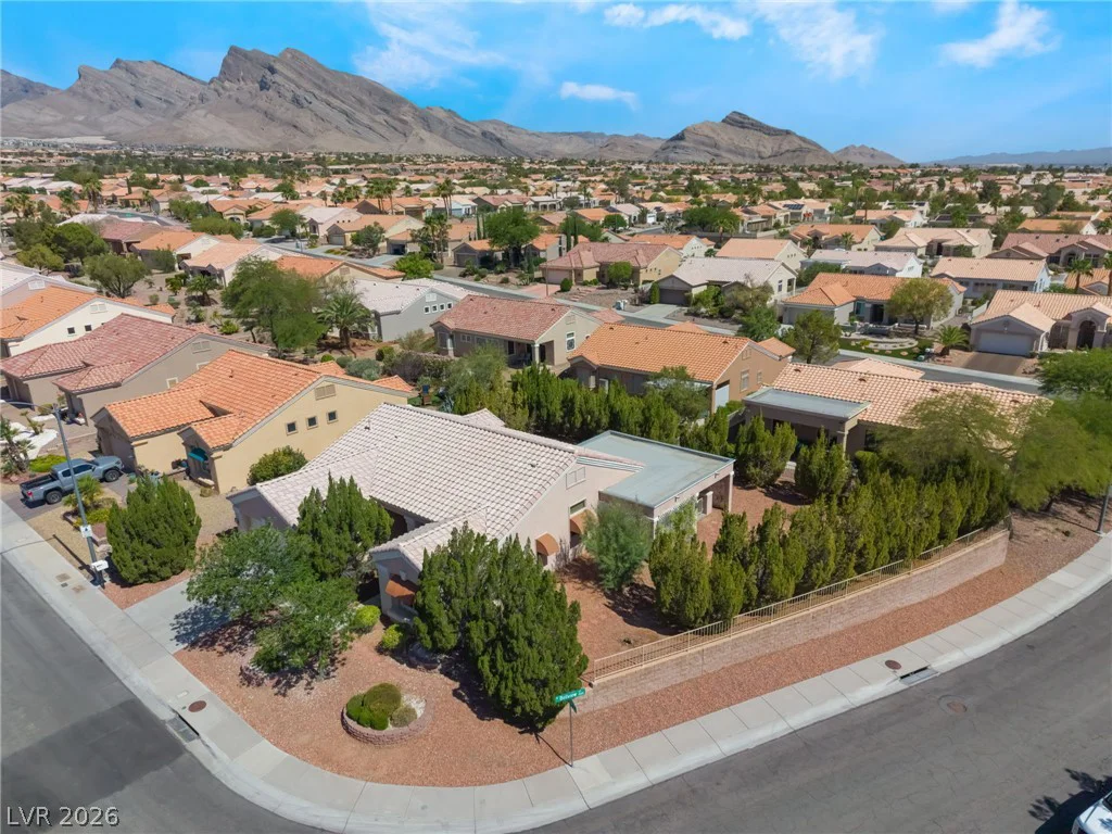 10300 Sawmill, Las Vegas, NV 89134
