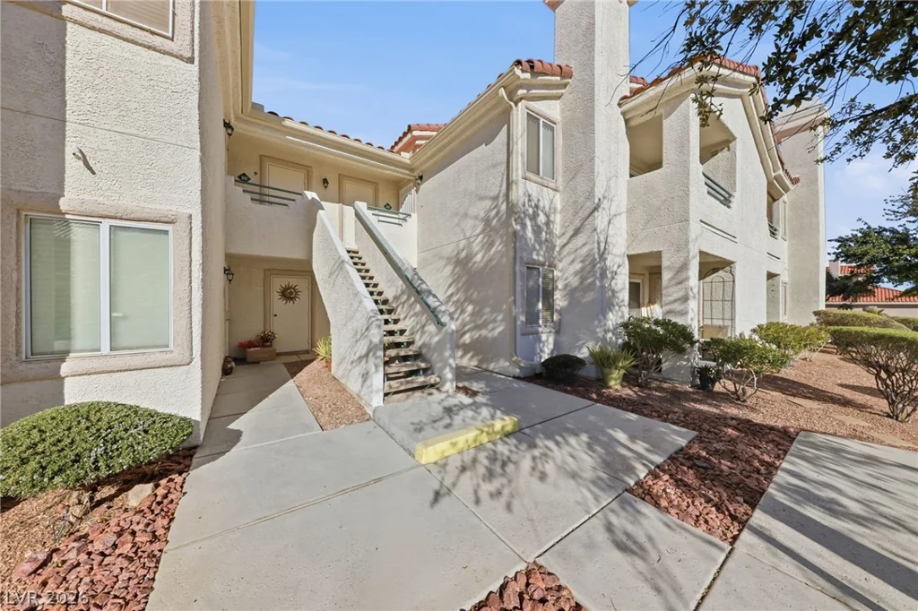 7904 Idledale, Las Vegas, NV 89145