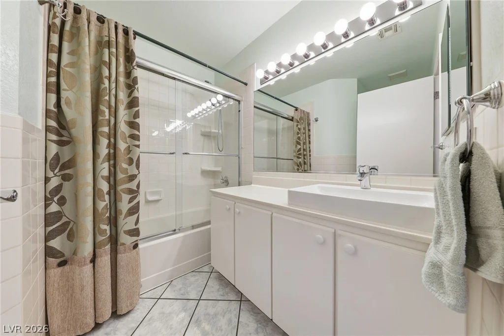 7904 Idledale, Las Vegas, NV 89145