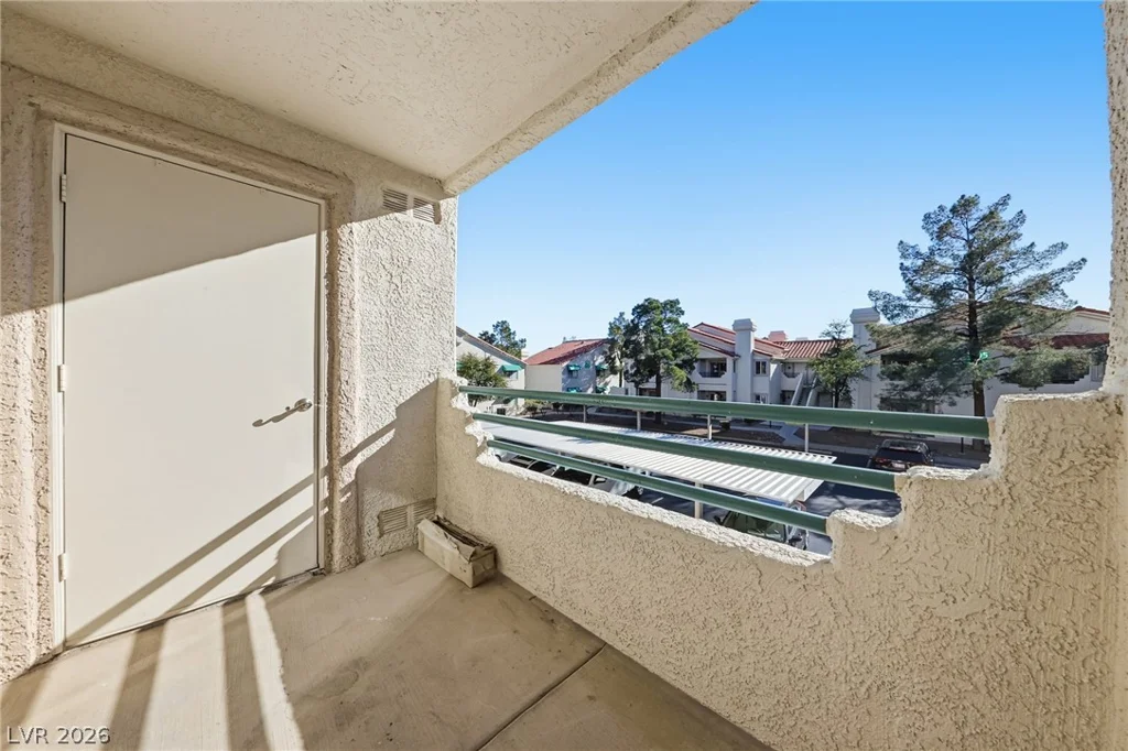 7904 Idledale, Las Vegas, NV 89145
