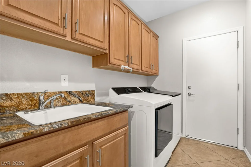 2517 Black River Falls, Henderson, NV 89044
