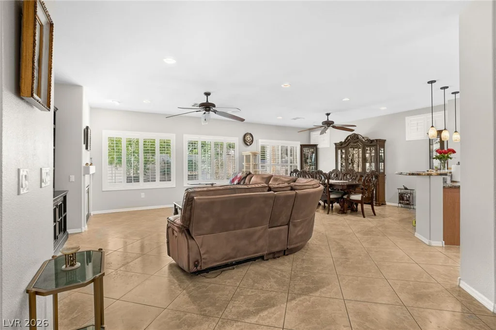 2517 Black River Falls, Henderson, NV 89044