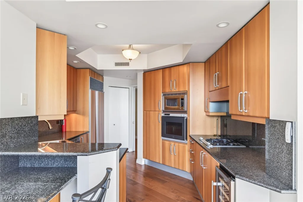 2857 Paradise, Las Vegas, NV 89109
