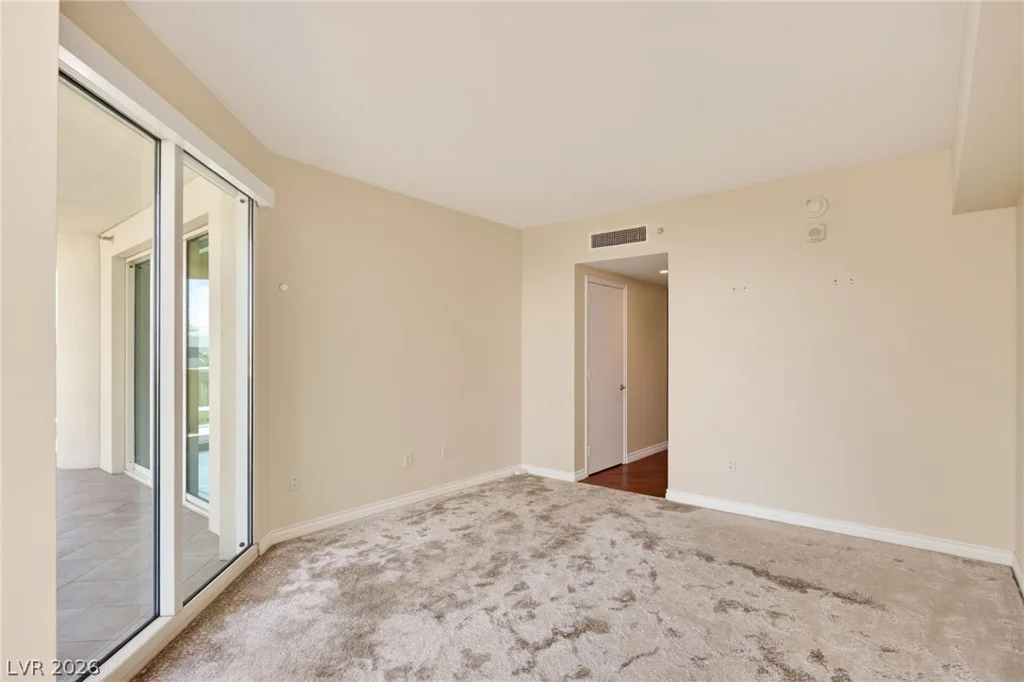 2857 Paradise, Las Vegas, NV 89109