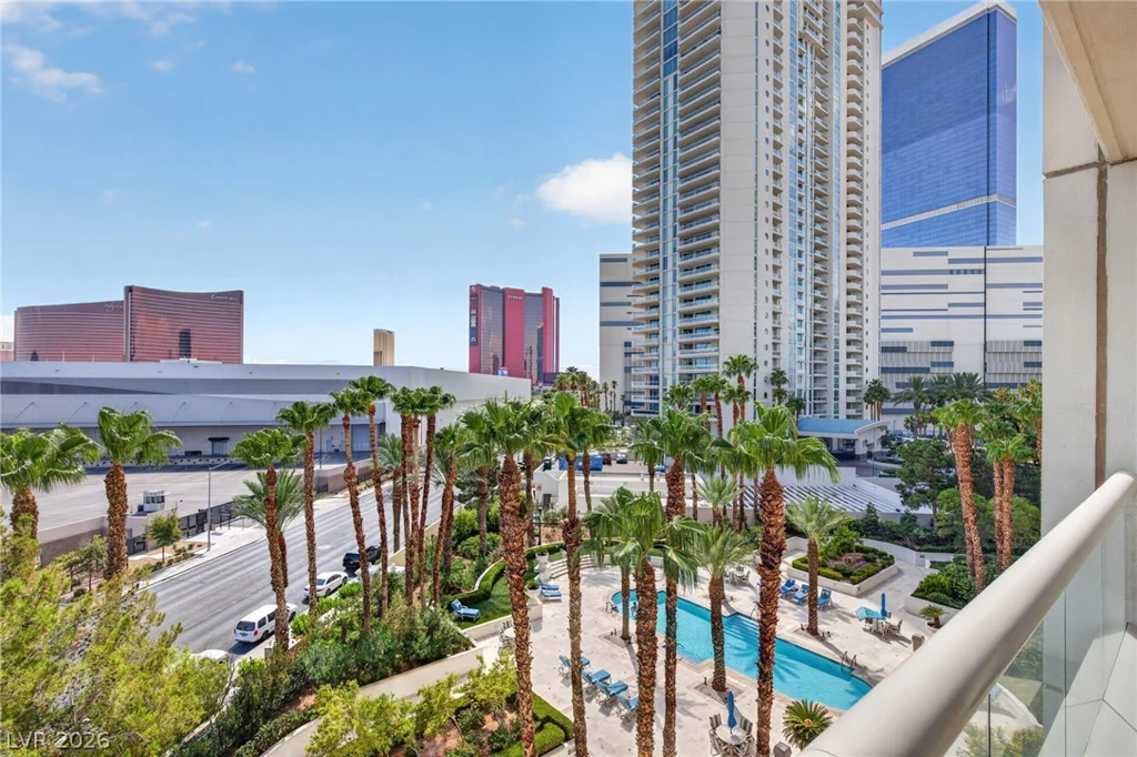 2857 Paradise, Las Vegas, NV 89109