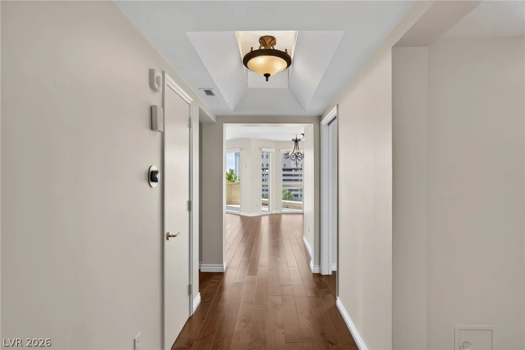 2857 Paradise, Las Vegas, NV 89109
