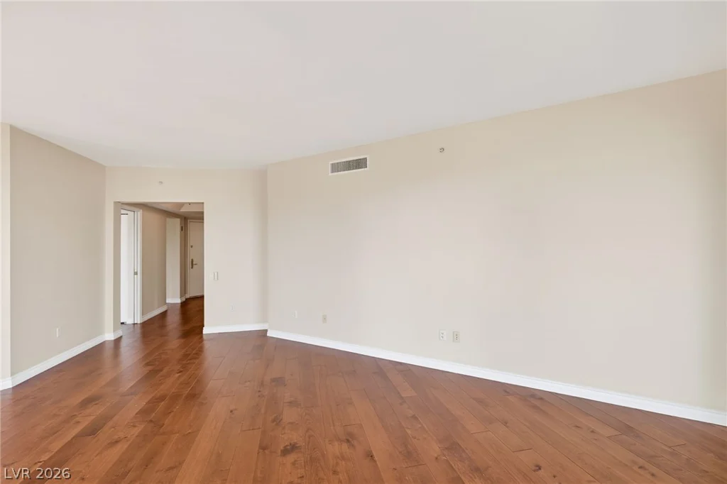 2857 Paradise, Las Vegas, NV 89109