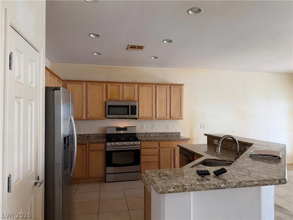 7448 Chipping Sparrow, North Las Vegas, NV 89084