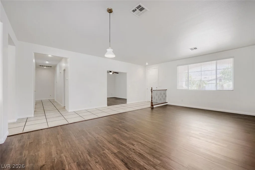 903 Golden Poppy, Las Vegas, NV 89110