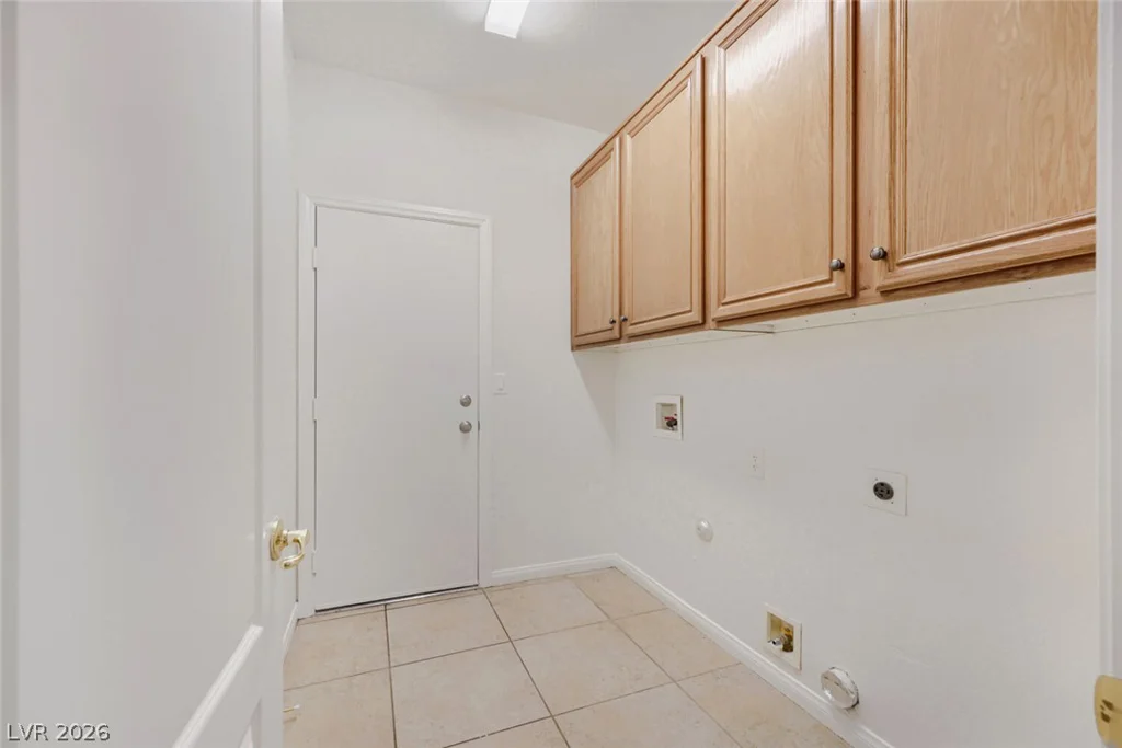 903 Golden Poppy, Las Vegas, NV 89110