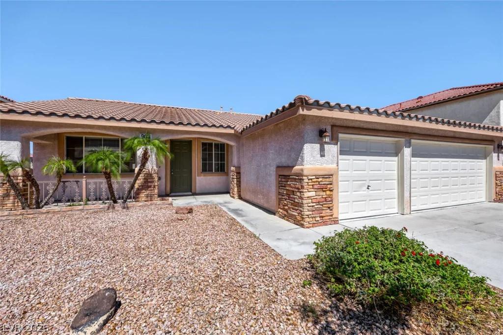 903 Golden Poppy, Las Vegas, NV 89110