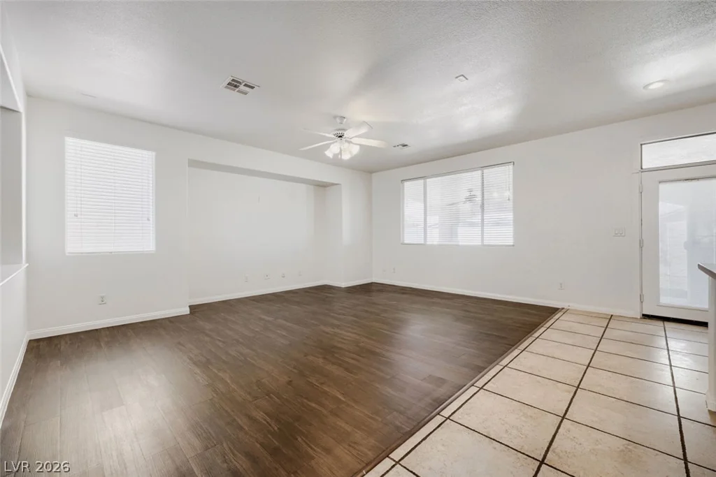 903 Golden Poppy, Las Vegas, NV 89110
