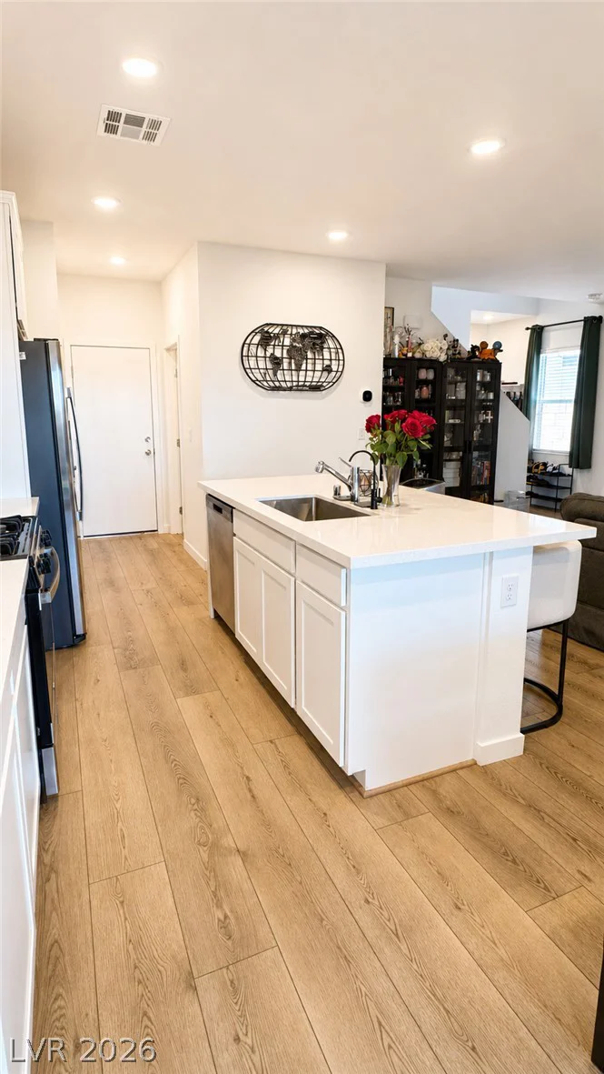 375 Great Ocean, North Las Vegas, NV 89084