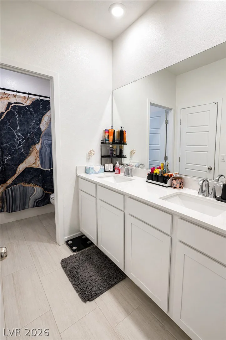 375 Great Ocean, North Las Vegas, NV 89084