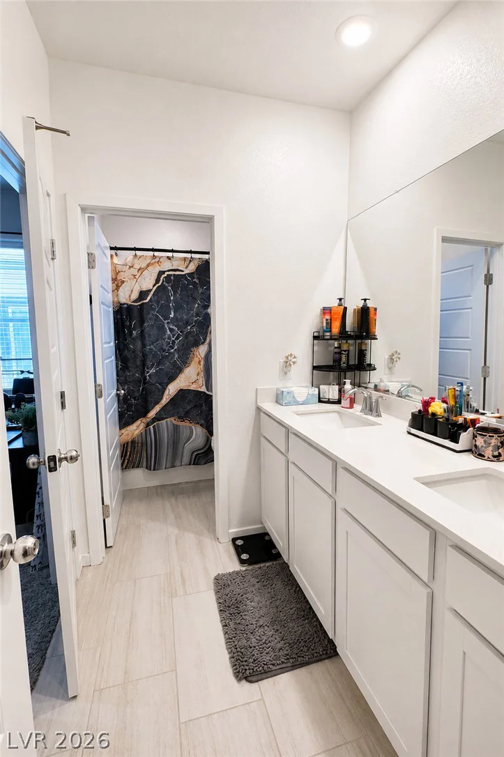 375 Great Ocean, North Las Vegas, NV 89084