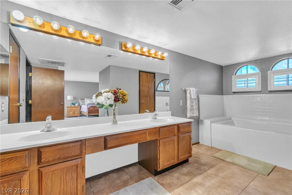 4914 Mozart, Las Vegas, NV 89146