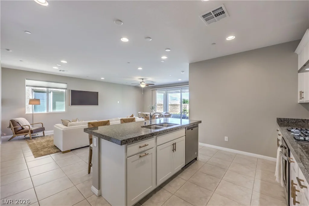 8580 Scalpay, Las Vegas, NV 89166
