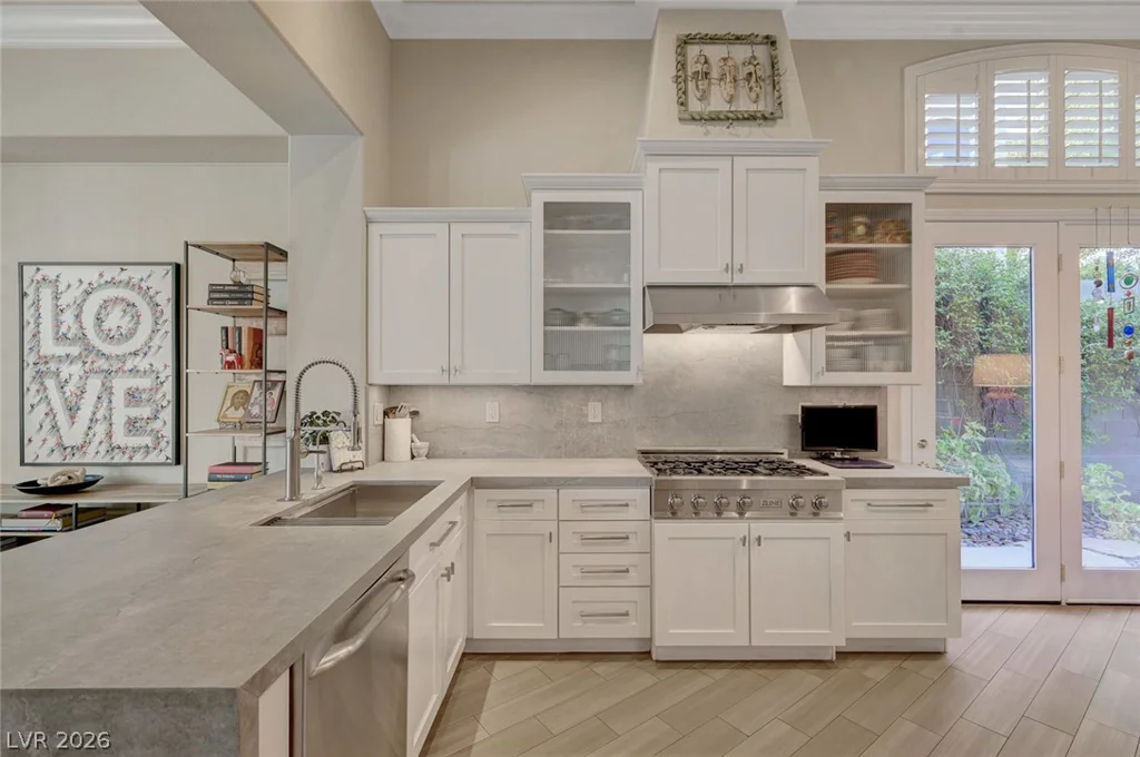 2221 Scarlet Rose, Las Vegas, NV 89134