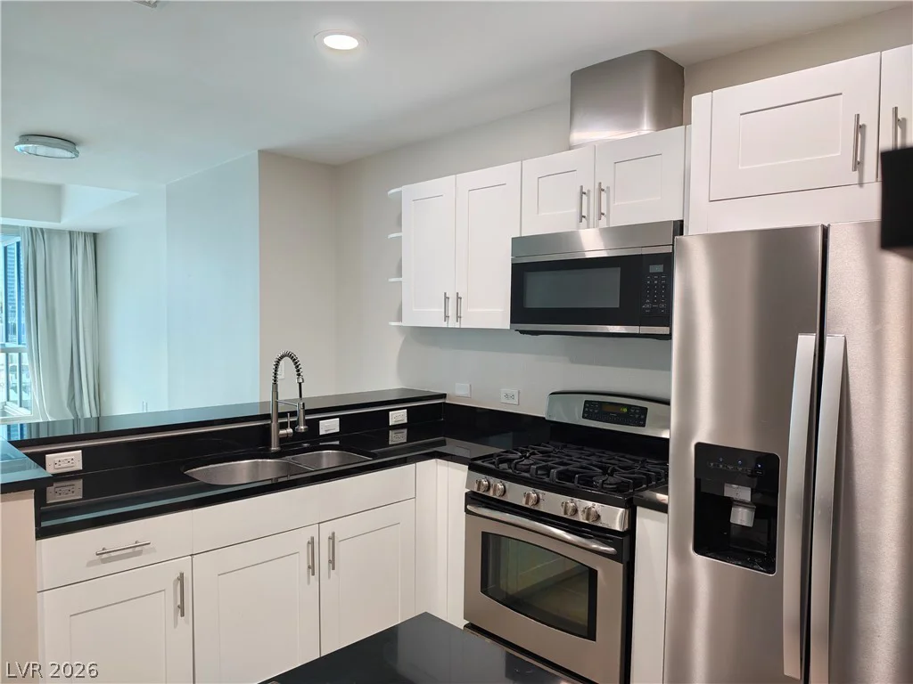 4525 Dean Martin, Las Vegas, NV 89103