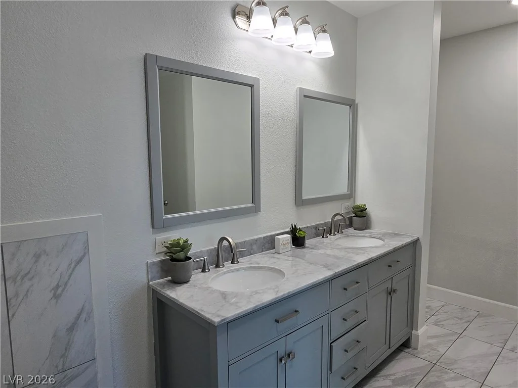 4525 Dean Martin, Las Vegas, NV 89103