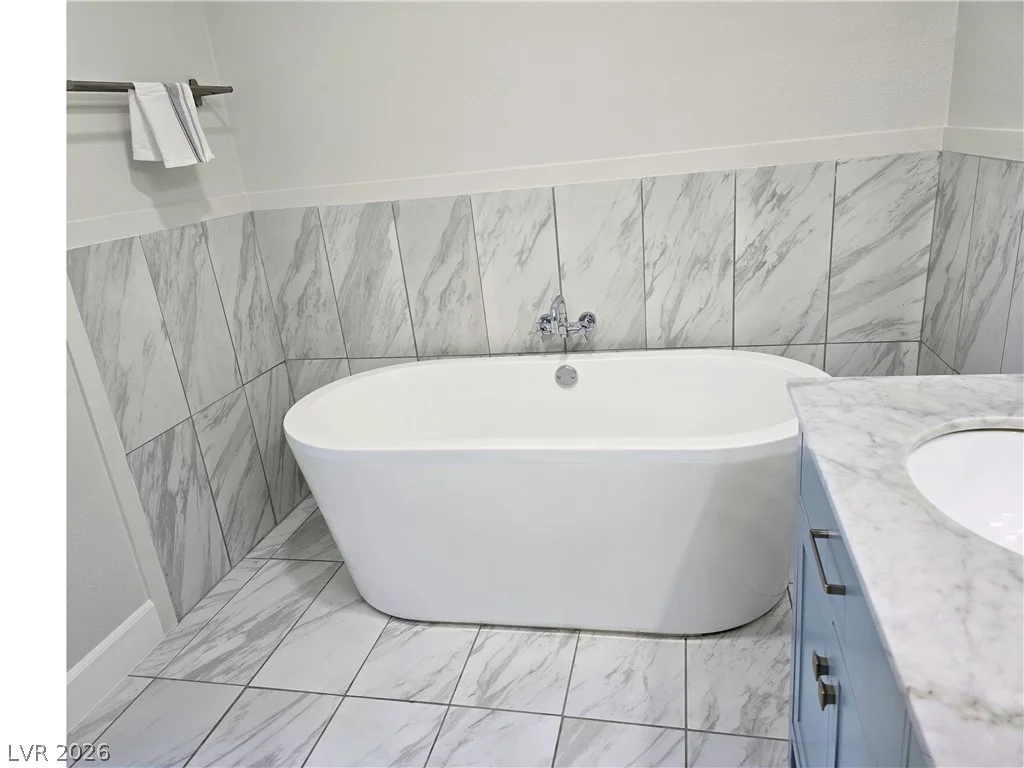 4525 Dean Martin, Las Vegas, NV 89103