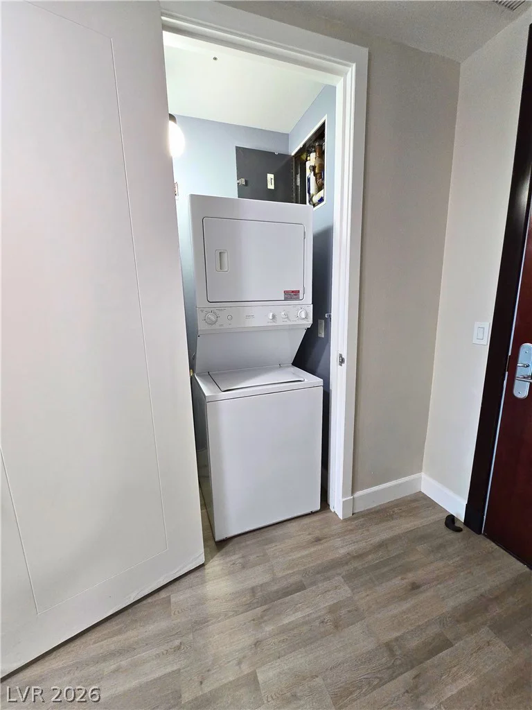 4525 Dean Martin, Las Vegas, NV 89103