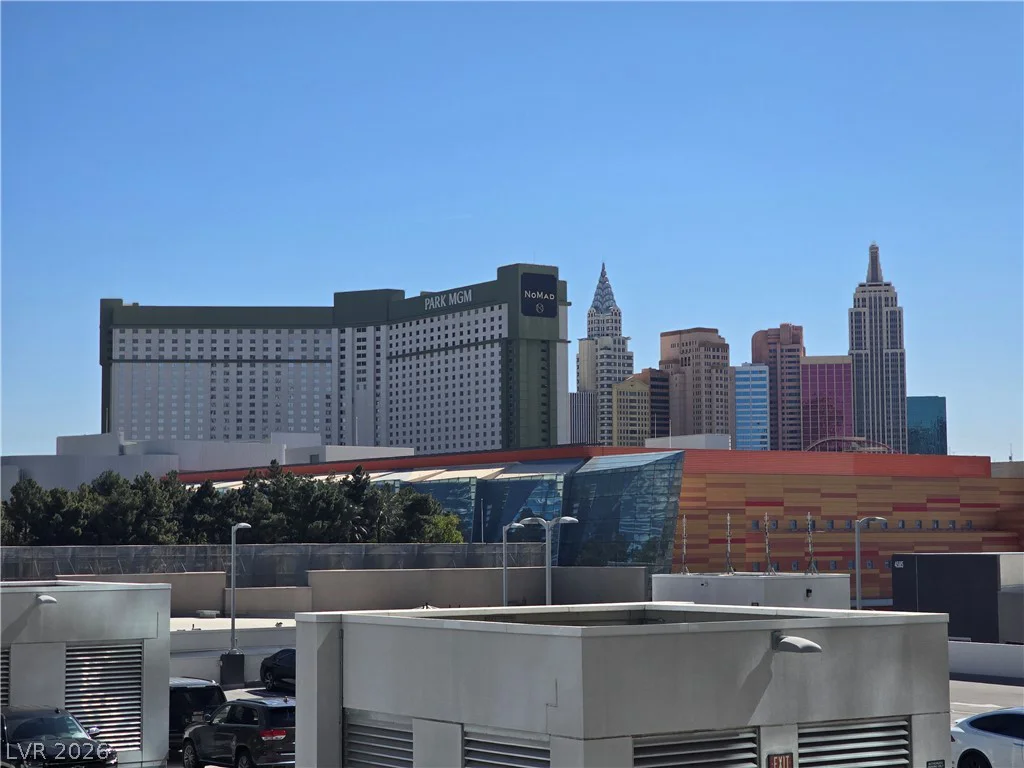 4525 Dean Martin, Las Vegas, NV 89103