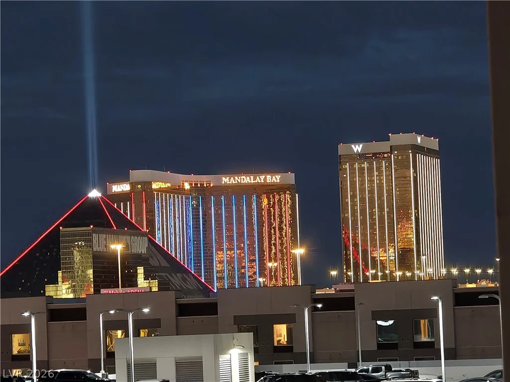 4525 Dean Martin, Las Vegas, NV 89103