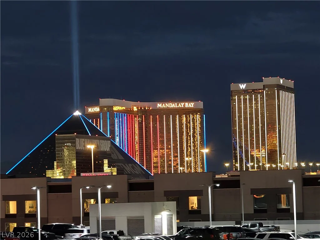 4525 Dean Martin, Las Vegas, NV 89103