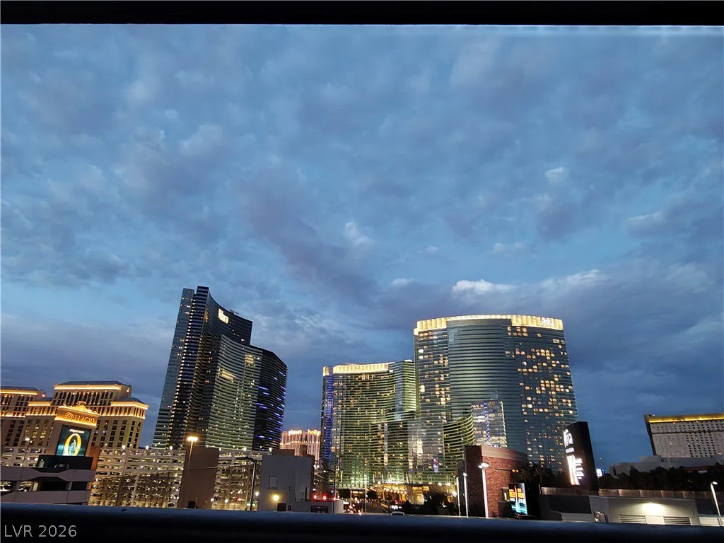 4525 Dean Martin, Las Vegas, NV 89103