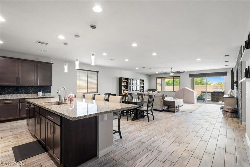 6320 Regina Ridge, Las Vegas, NV 89149