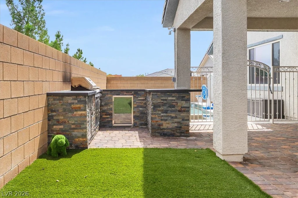 6320 Regina Ridge, Las Vegas, NV 89149