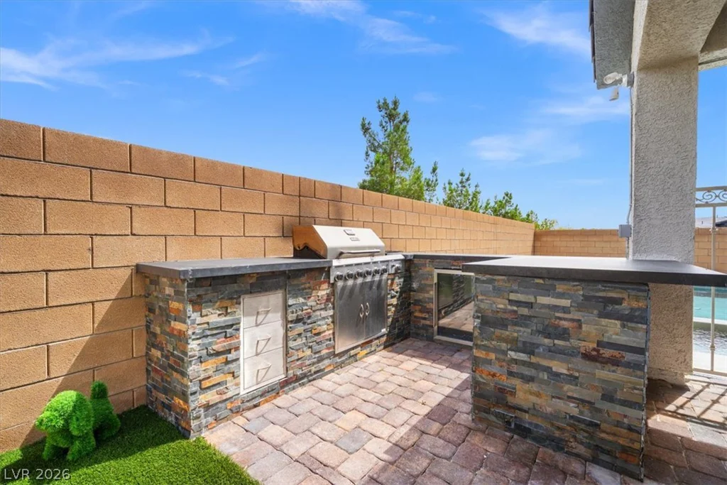 6320 Regina Ridge, Las Vegas, NV 89149