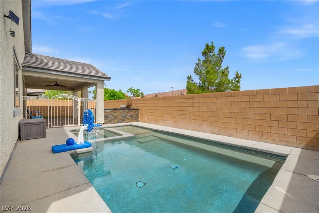 6320 Regina Ridge, Las Vegas, NV 89149