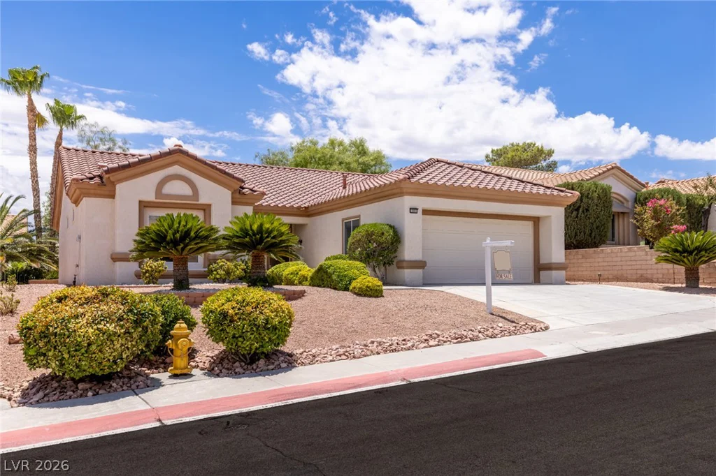 10009 Woodhouse, Las Vegas, NV 89134