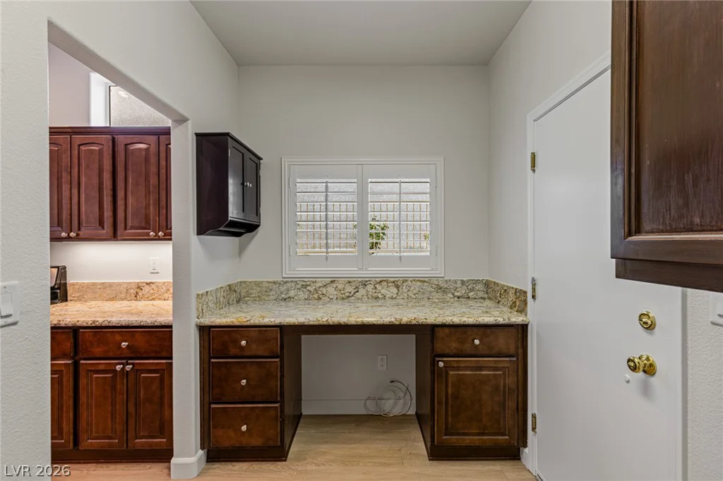 10009 Woodhouse, Las Vegas, NV 89134