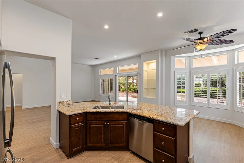10009 Woodhouse, Las Vegas, NV 89134