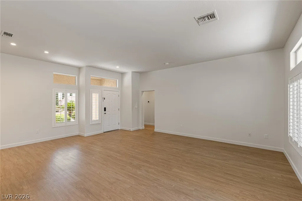 10009 Woodhouse, Las Vegas, NV 89134