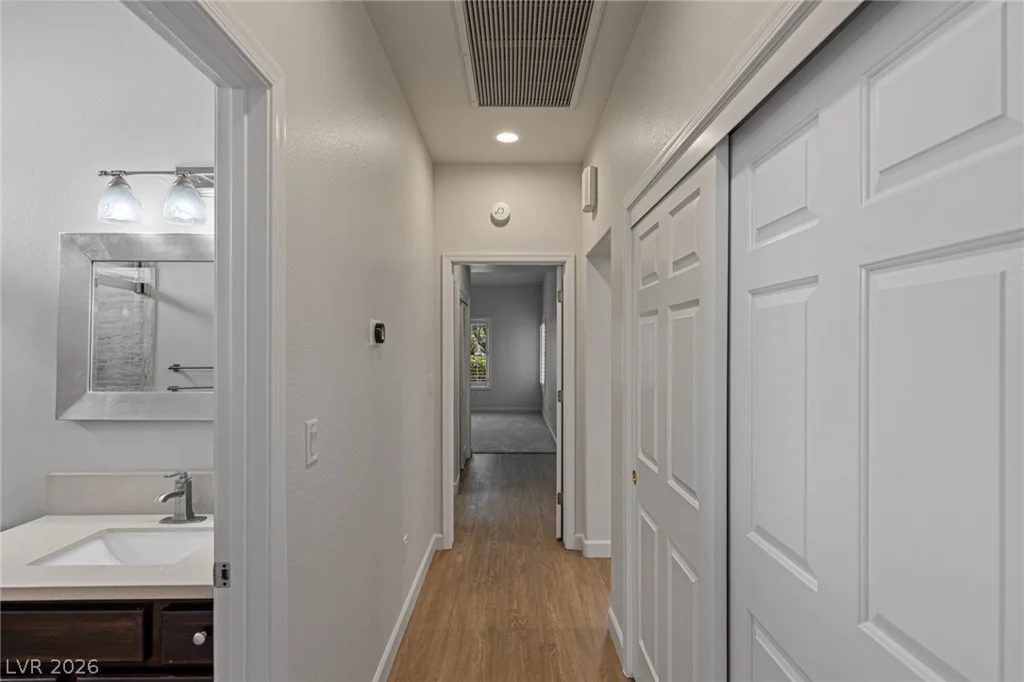10009 Woodhouse, Las Vegas, NV 89134