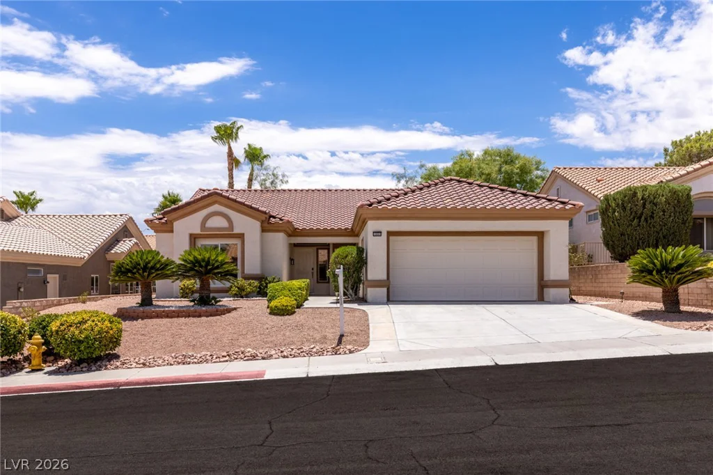 10009 Woodhouse, Las Vegas, NV 89134